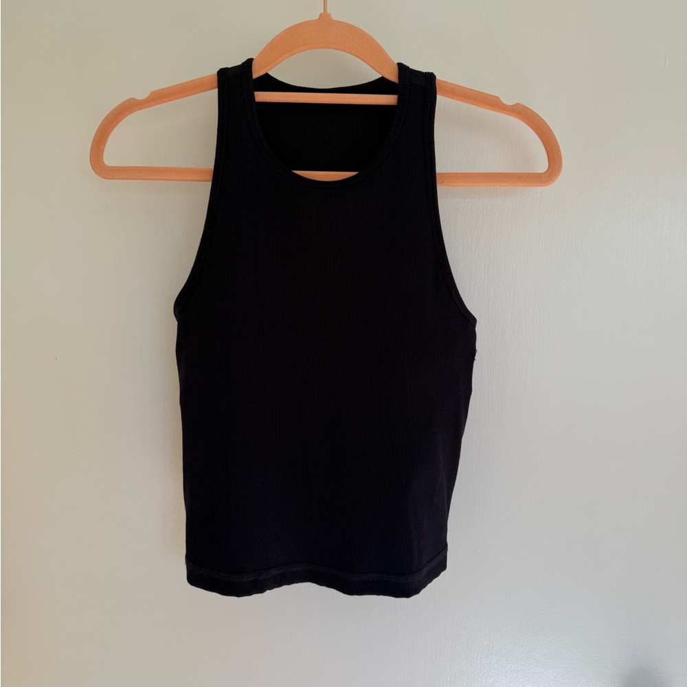 Vuori Pose Pylo Tank in Black XS